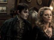 Dark_shadows_film_still_a_l